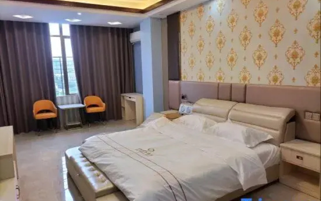 Kaixuan Business Hotel (Danzhou Nada)