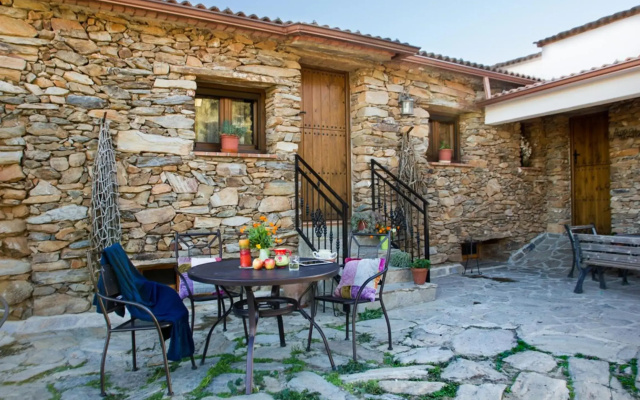 Romantic House for 2 People With Jacuzzi