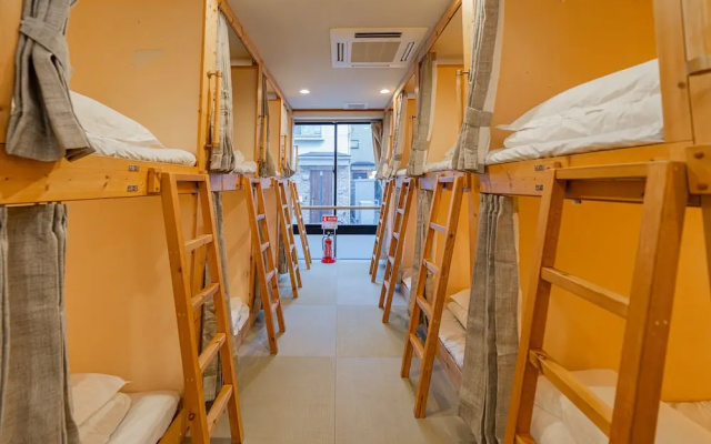 11Capsules (E JOY INN East Nippori Branch)