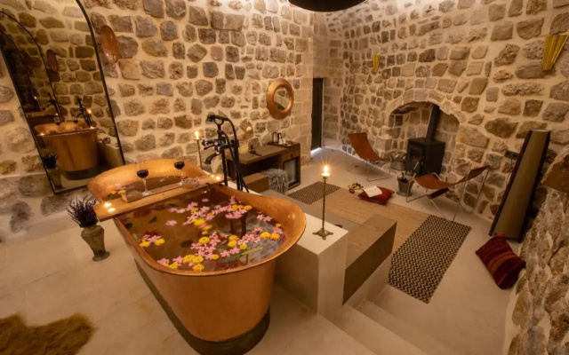 Mirsoum Hotel