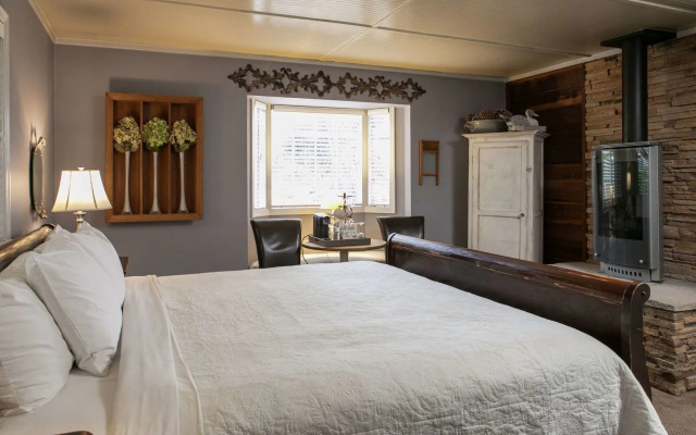 J Patrick Inn