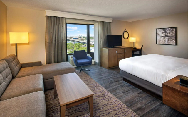 DoubleTree by Hilton Halifax Dartmouth