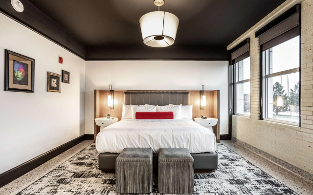 Bottleworks Hotel