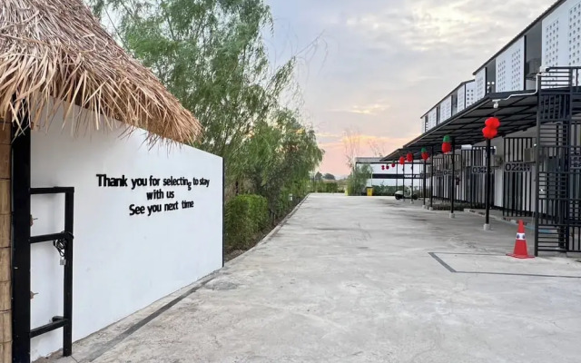 Penguin Villa Resort & Bistro