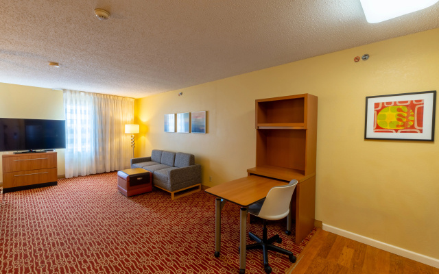 Candlewood Suites Bedford Fort Worth by IHG