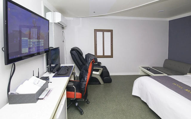 Gunsan Hotel May