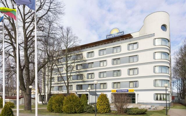 Rija VEF Hotel вид на фасад