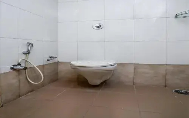 Hotel Tourist Palace  by OYO Rooms