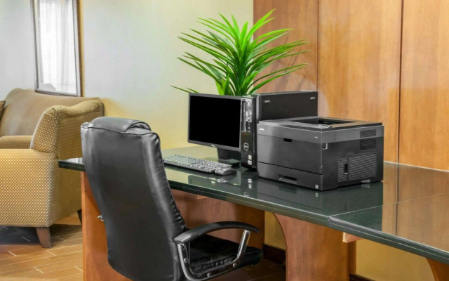 Comfort Suites Southport