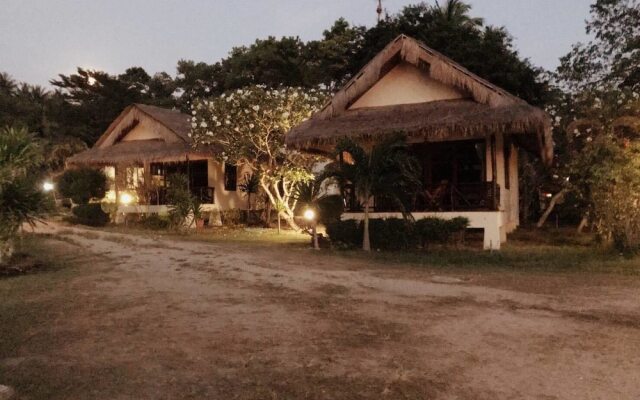 Отель Bow Thong Beach Resort вид на фасад