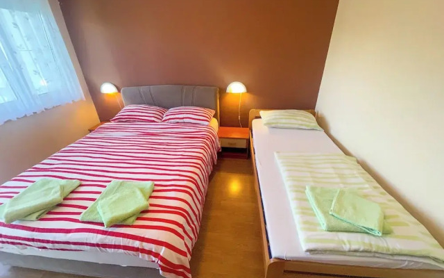 Apartment Combaj 2