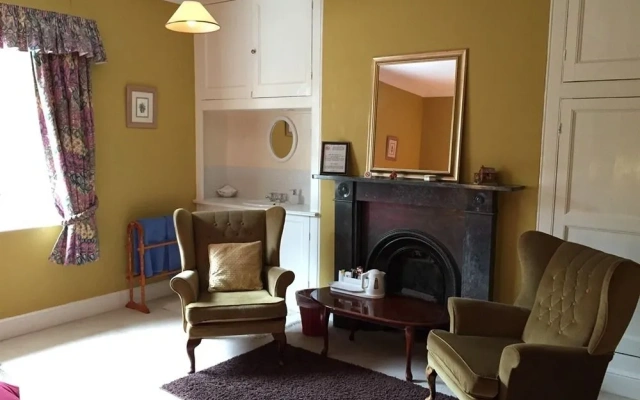 Croxton House Bed And Breakfast