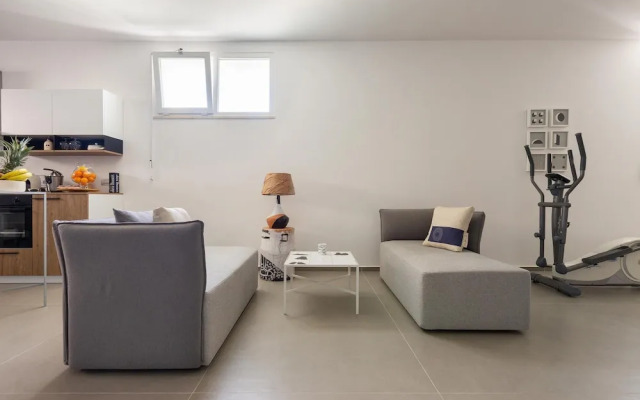 2732 Suite More by Barbarhouse