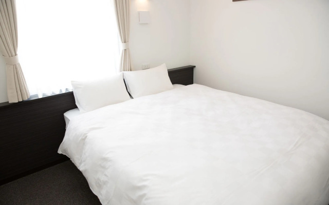 Universal Hotel Reborn