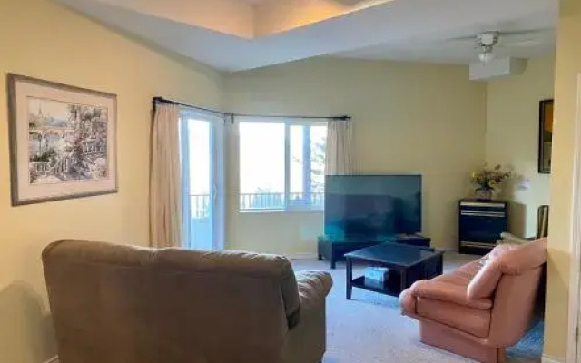 Mountain View Two Bedroom Suite