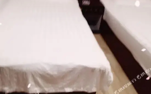 Xixian Leju Business Express Hotel