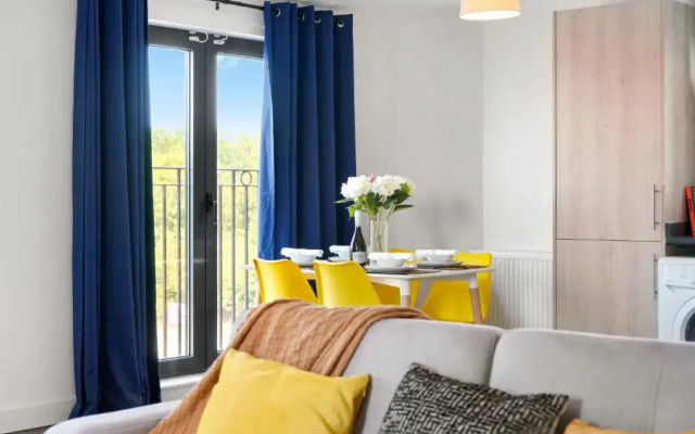New Private Apartment Building Minutes From Heathrow