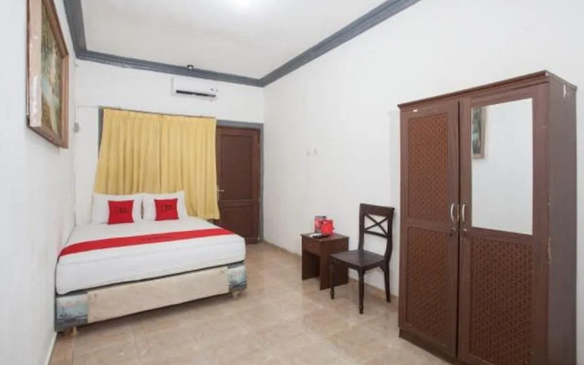 RedDoorz near Ciputra World 2 Surabaya