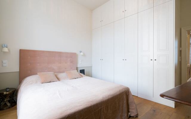 Апартаменты Vienna Residence Awesome Furnished Apartment for 2 With Viennese Charme Вена комната для гостей