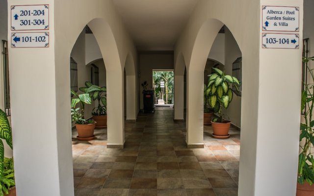 Отель Riviera Maya Suites Мексика, Плая-дель-Кармен - отзывы, цены и фото номеров - забронировать отель Riviera Maya Suites онлайн вид на фасад