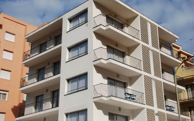 Отель Stella Maris Family rooms Apartments Испания, Бланес - отзывы, цены и фото номеров - забронировать отель Stella Maris Family rooms Apartments онлайн вид на фасад