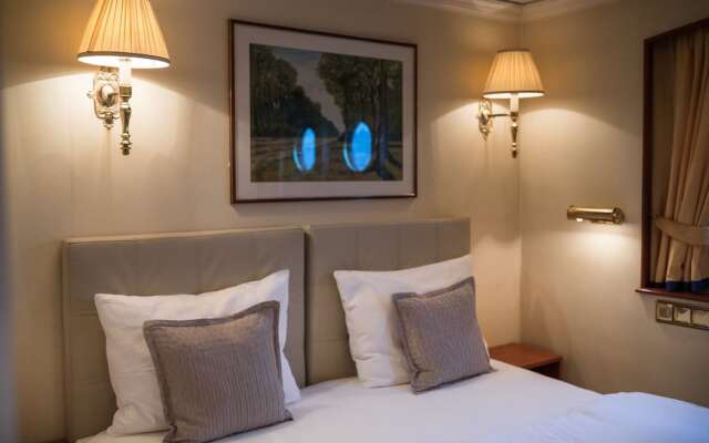 Отель OnRiver Hotels - MS Cezanne комната для гостей