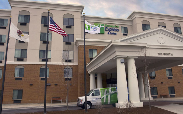 Holiday Inn Express & Suites Chicago West-O'Hare A 0