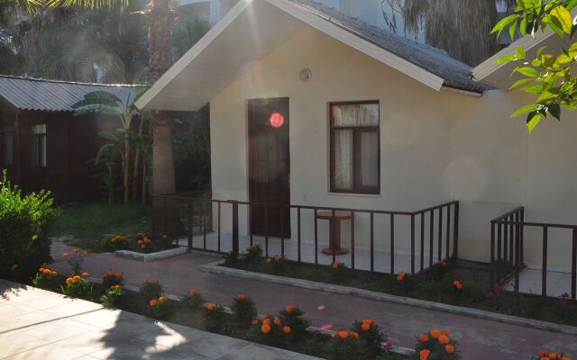 Отель Dream Park Bungalov Otel вид на фасад