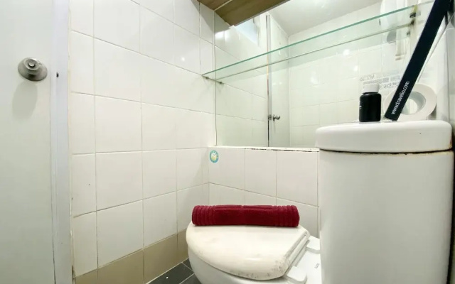 Cozy And Comfy Studio At Bassura City Apartment