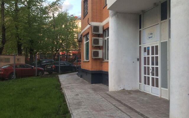7 Sky Hostel on Krasnoselskaya вид на фасад