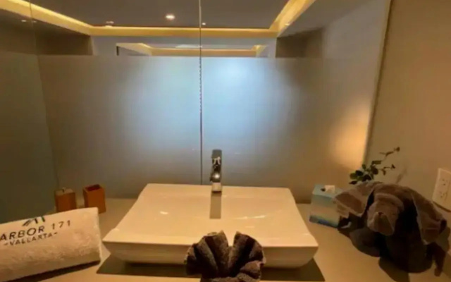 Apartamento con Piscina Frente al Mar en Puerto Vallarta