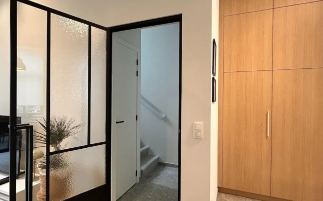 Spacious 3-floor Holiday Home for 8 Guests