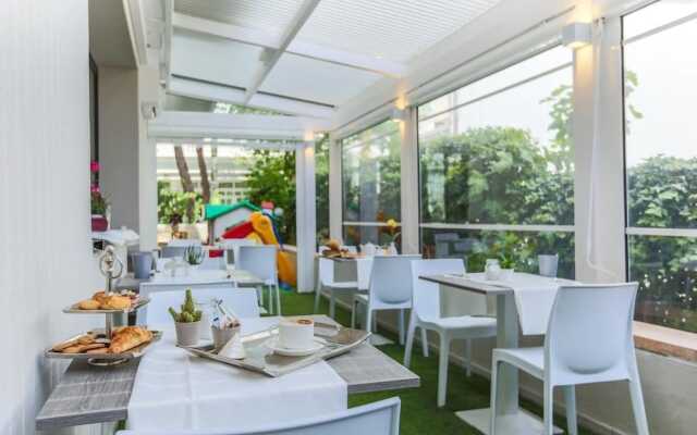 Hotel Aldebaran вид на фасад