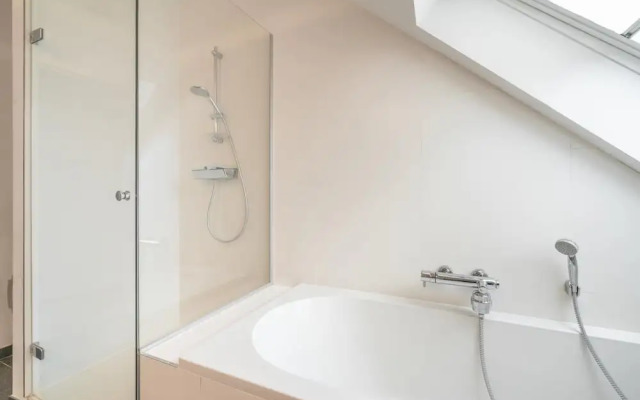 2-bedroom Apartment in Central Location