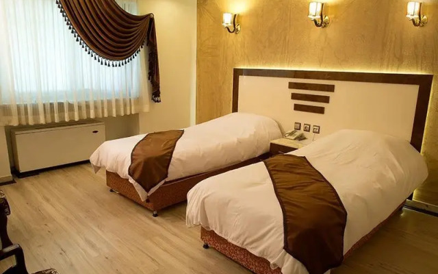 Hally Hotel