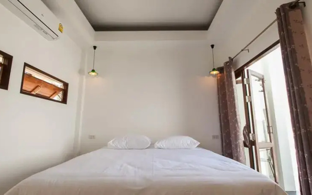 Baan Boonsom Guesthouse