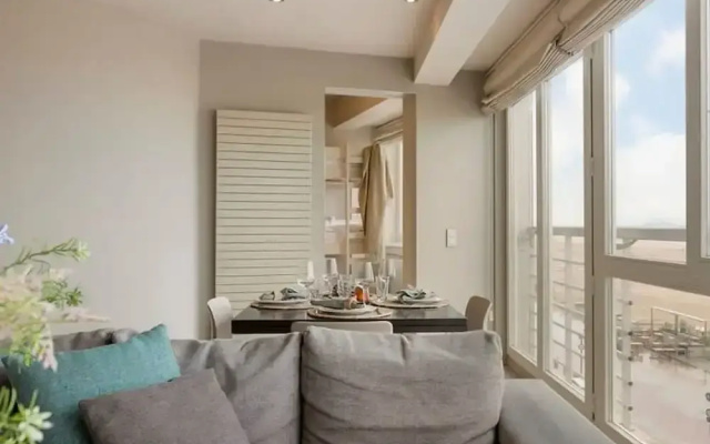 Unique Apartment With Sea-view Near the Center