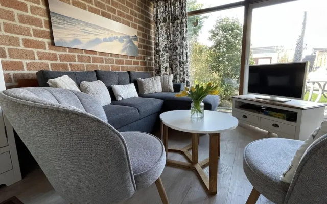 Bungalow in Sint Maartenszee Near Dune