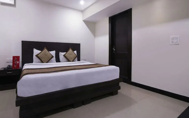 Capital O 4012 Hotel Agra Cantt