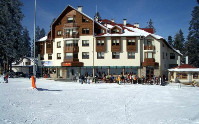 Ice Angels Hotel in Borovets, Bulgaria from 185$, photos, reviews - zenhotels.com hotel front