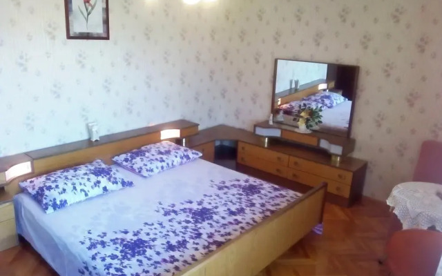 Apartment Frane