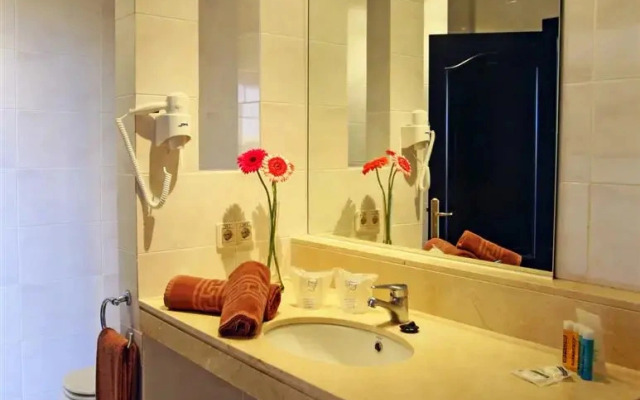 Отель BLUESEA Golden Beach