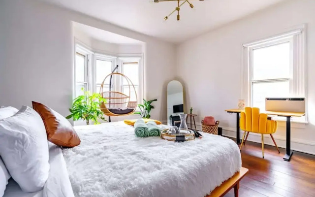 Prime Location Clean Top Rated Free Parking