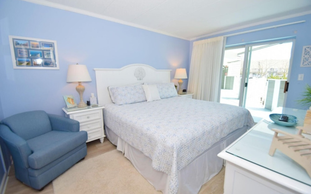 Harbour Island 103l 2 Bedroom Condo