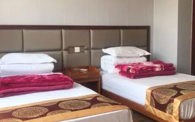 Jing Taohua Jie Holiday Homestay (Taohua Tan Scenic Area)
