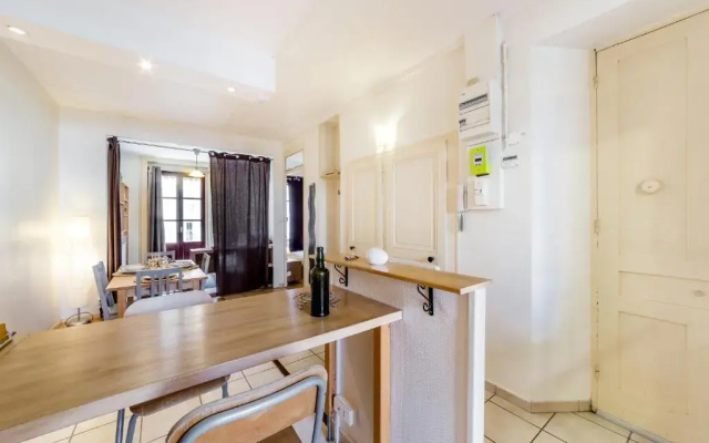 Cozy stopover near Part Dieu station