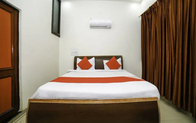 OYO 28071 Hotel Prakash Regency