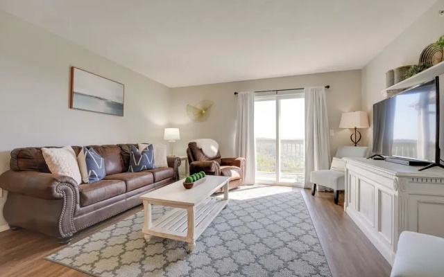Branson Condo w/ Balcony, Strip & Mountain Views!