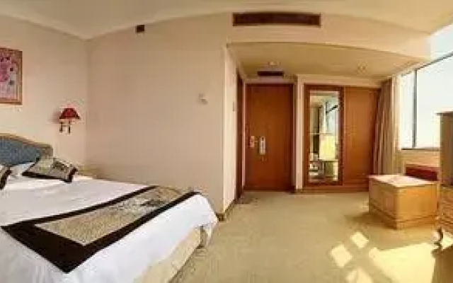 Sunshine Hotel