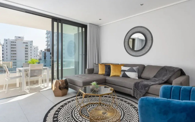 Cosmopolitan Luxury Serviced Apartments